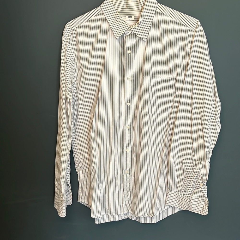 Uniqlo size L dress shirt